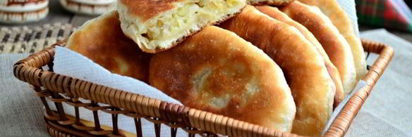 жареные пирожки с картофелем и мясом