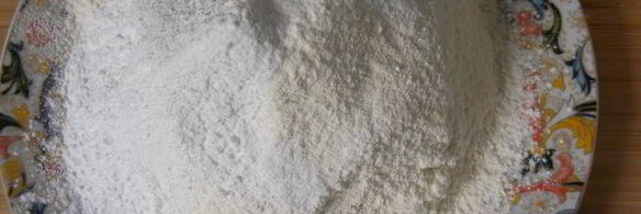 бисквитные пирожные маргаритки с заварным кремом и сливками