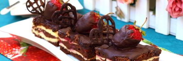 брауни с творогом и клубникой