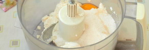 брауни с творогом и клубникой