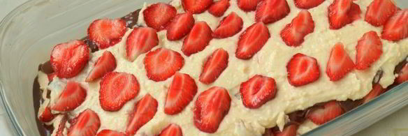 брауни с творогом и клубникой