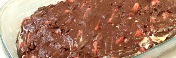 брауни с творогом и клубникой