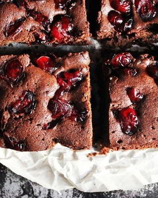 Брауни с вишней в мультиварке
