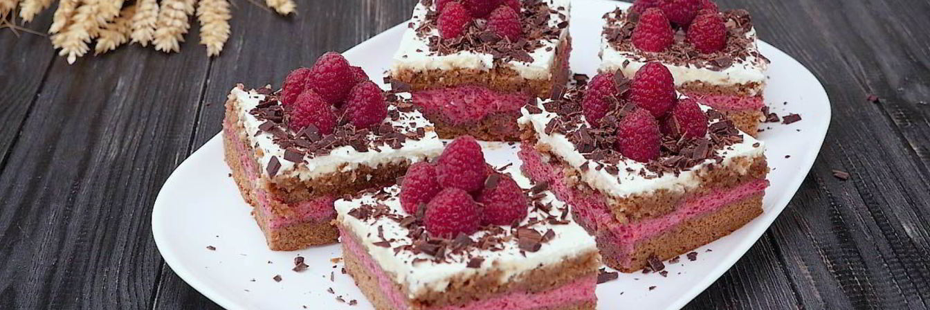 Малиновые пирожные