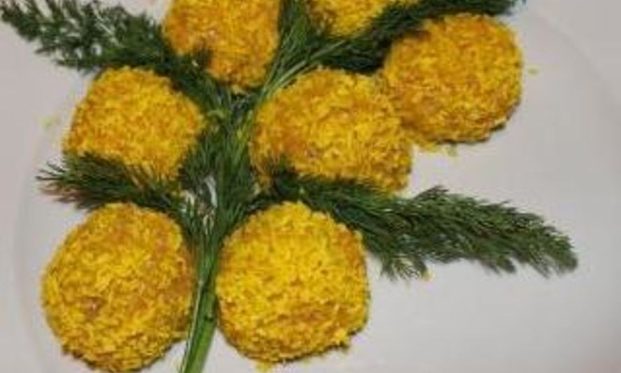 Рецепт нежного песочного пирожного с вишней и фундуком