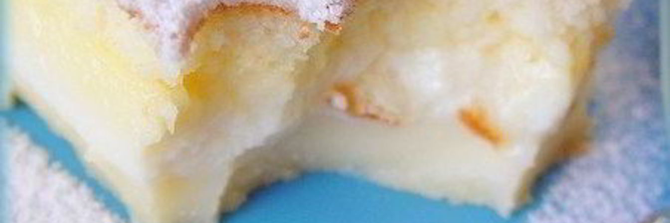 Нежные пирожные в сахарной пудре