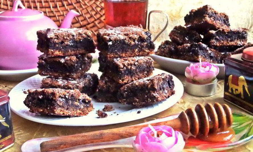 Рецепт овсяных пирожных с шоколадной прослойкой