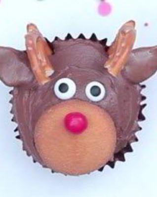 Пирожные капкейки Олени