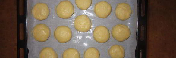 пирожные персики