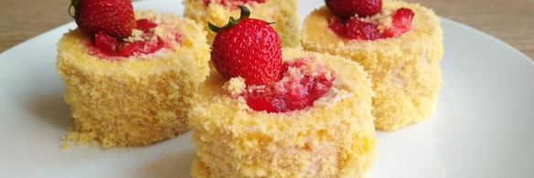 пирожные с клубникой и бананом