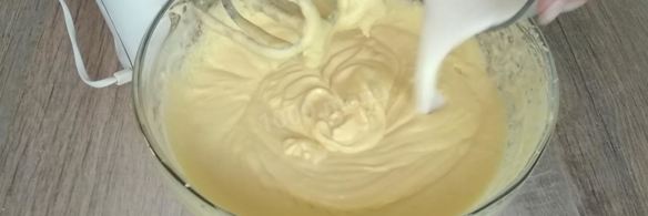 пирожные с клубникой и бананом