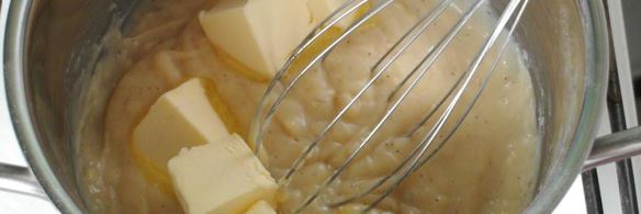 пирожные шу с тестом кракелин, заварным кремом дипломат и свежей малиной