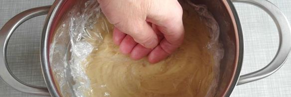 пирожные шу с тестом кракелин, заварным кремом дипломат и свежей малиной