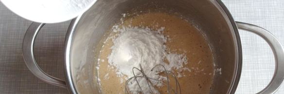 пирожные шу с тестом кракелин, заварным кремом дипломат и свежей малиной