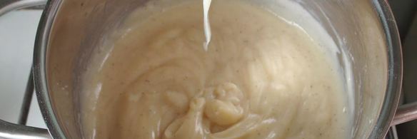 пирожные шу с тестом кракелин, заварным кремом дипломат и свежей малиной