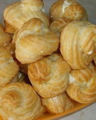 Пирожные заварные со сливочным кремом