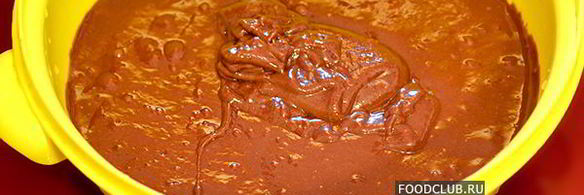 шоколадное пирожное