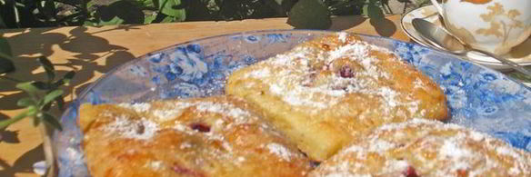 творожные пирожные с вишней