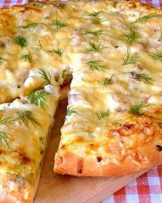 Деревенская пицца с творогом и зеленью