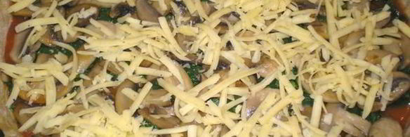 флорентийская пицца со шпинатом и грибами