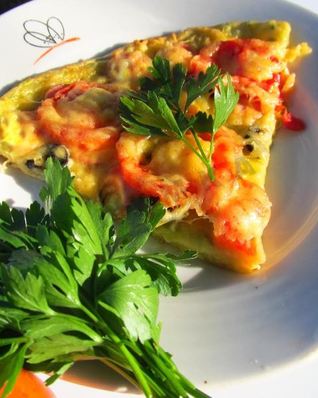 Гавайская пицца с ананасами и курицей