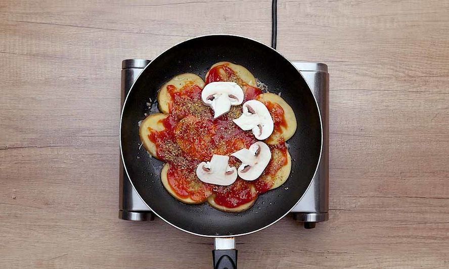 Рецепт картофельной пиццы с яйцом