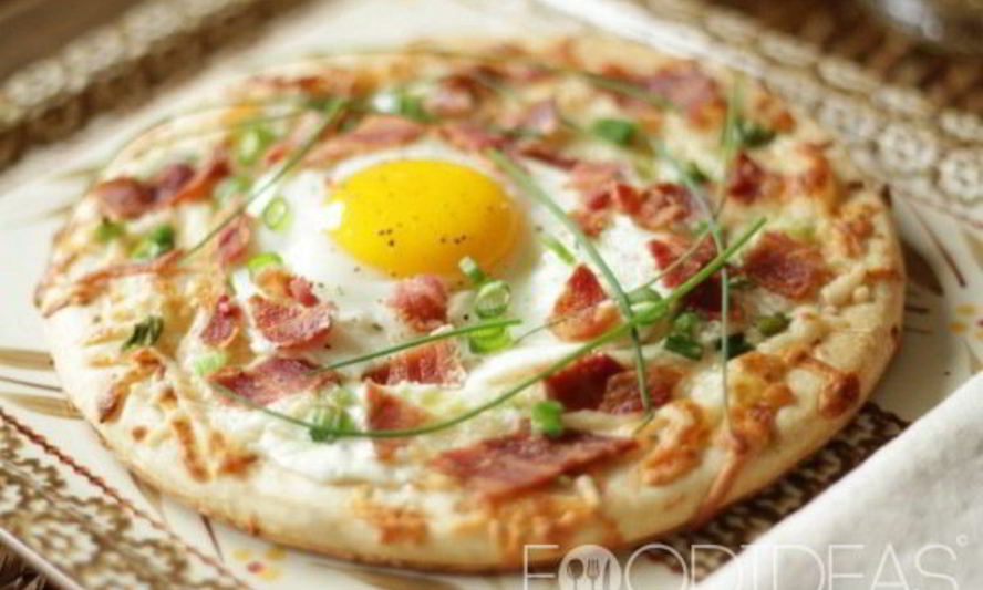 Рецепт мини-пиццы с яйцом