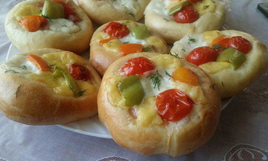 Рецепт мини-пицц крошки