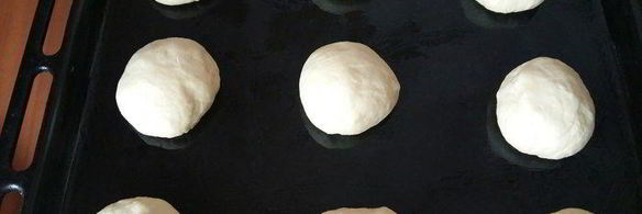 мини-пиццы крошки