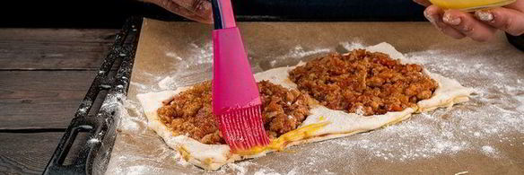 мини-пиццы на слоеном тесте