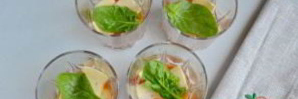 перевернутая пицца в стакане