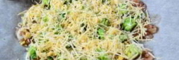 пицца из куриного филе с сыром и брокколи