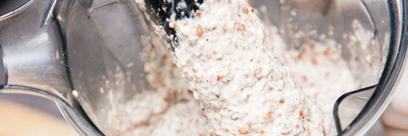 пицца из семян льна и миндаля