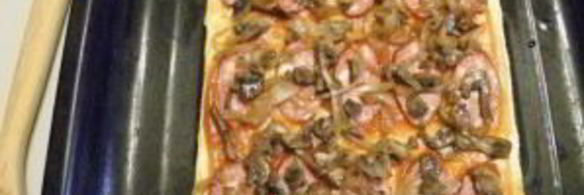 пицца из слоеного теста в духовке