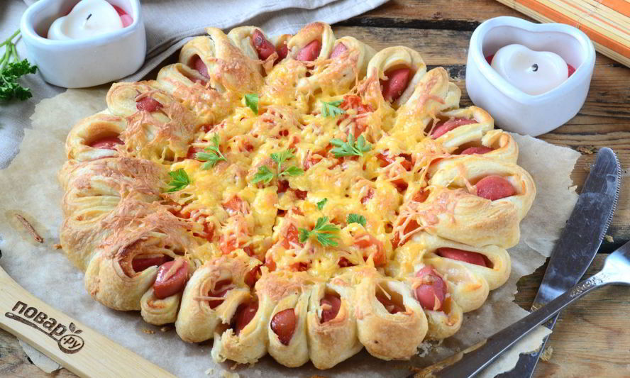 Рецепт пиццы из сосисок в тесте