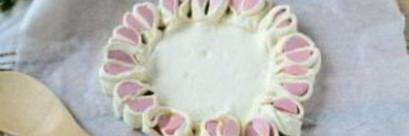 пицца из сосисок в тесте