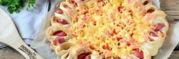 пицца из сосисок в тесте