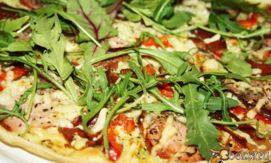 Рецепт пиццы мясной с пастромой и сыровяленым окороком