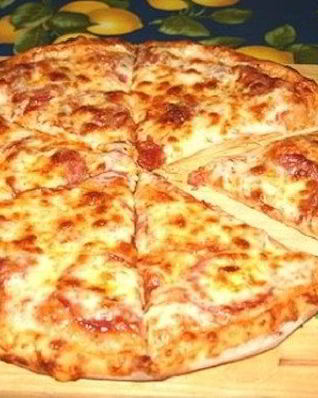 Пицца на сковороде на сметане