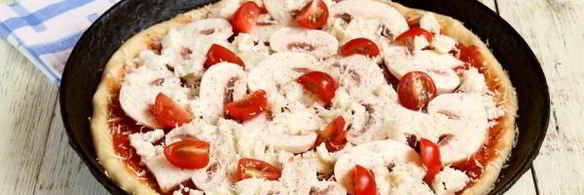 пицца с грибами и сыром