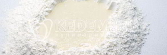 пицца с колбасой и грибами