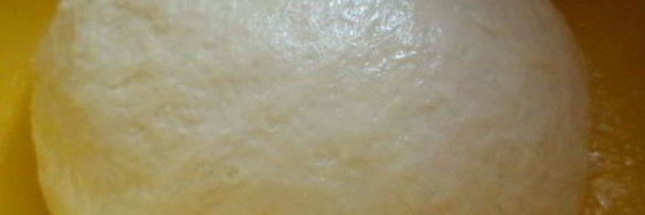 пицца с колбасой и оливками