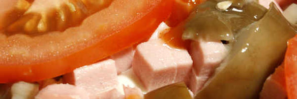 пицца с колбасой