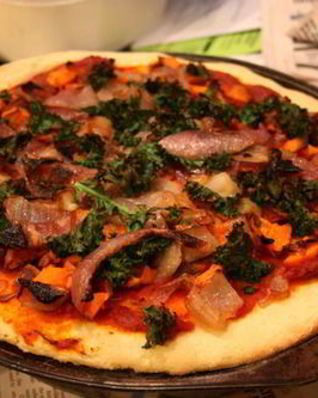 Пицца с листовой капустой и бататом