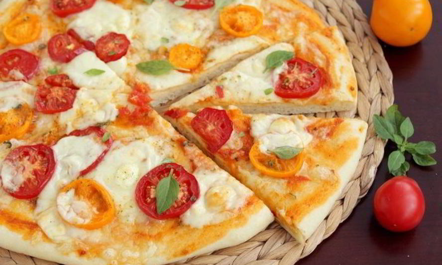 Рецепт пиццы с сыром скаморца
