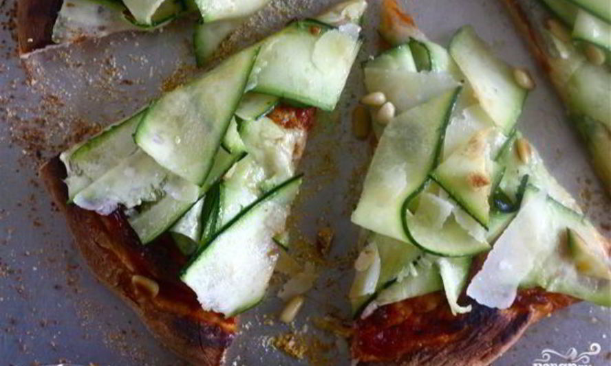 Рецепт пиццы с цуккини и моцареллой