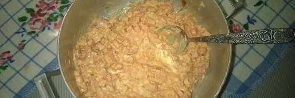 пицца с вареной колбасой