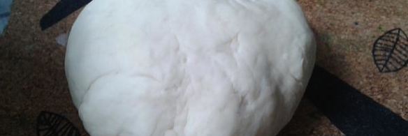 пицца с вялеными помидорками и сливочным сыром