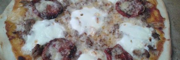 пицца с вялеными помидорками и сливочным сыром