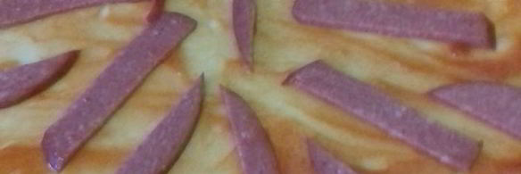 пицца спартанская из слоеного теста